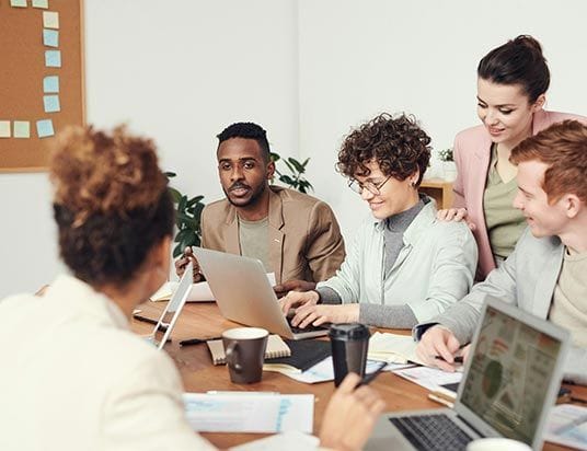 equipa a criar lojas online profissionais